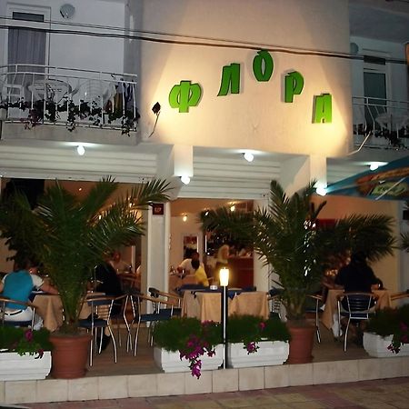 Guesthouse Flora Kiten  Luaran gambar