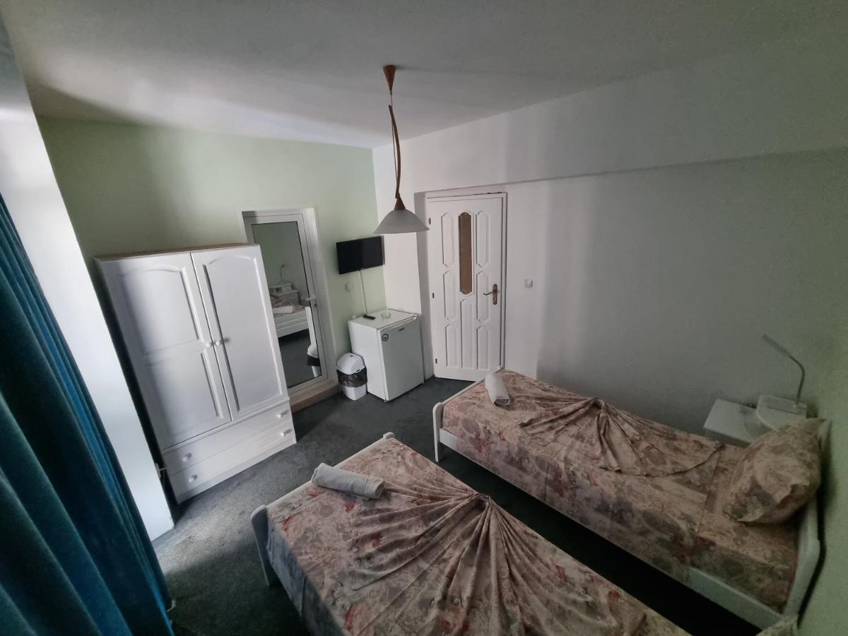 Guesthouse Flora Kiten  Luaran gambar