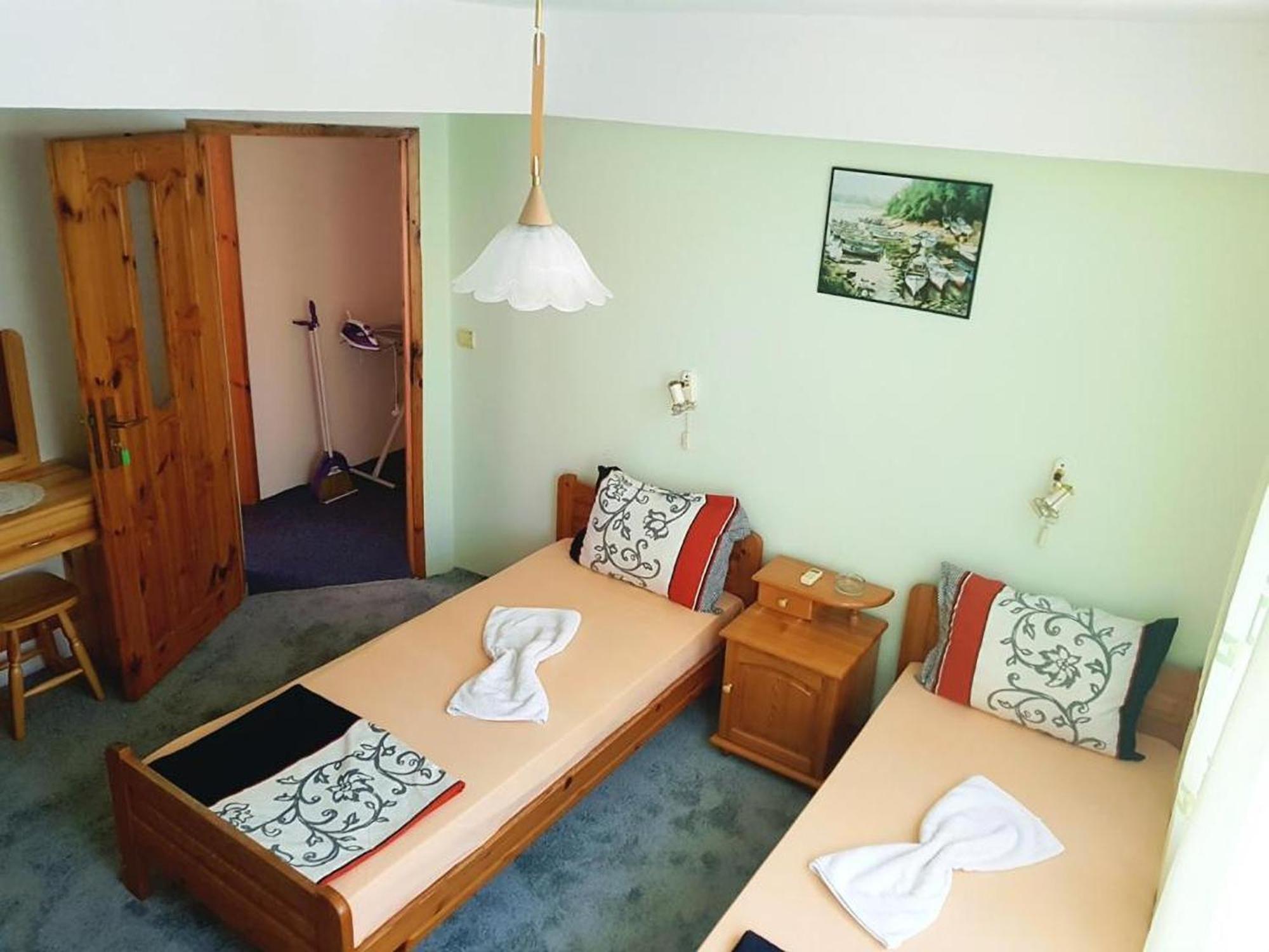 Guesthouse Flora Kiten  Luaran gambar
