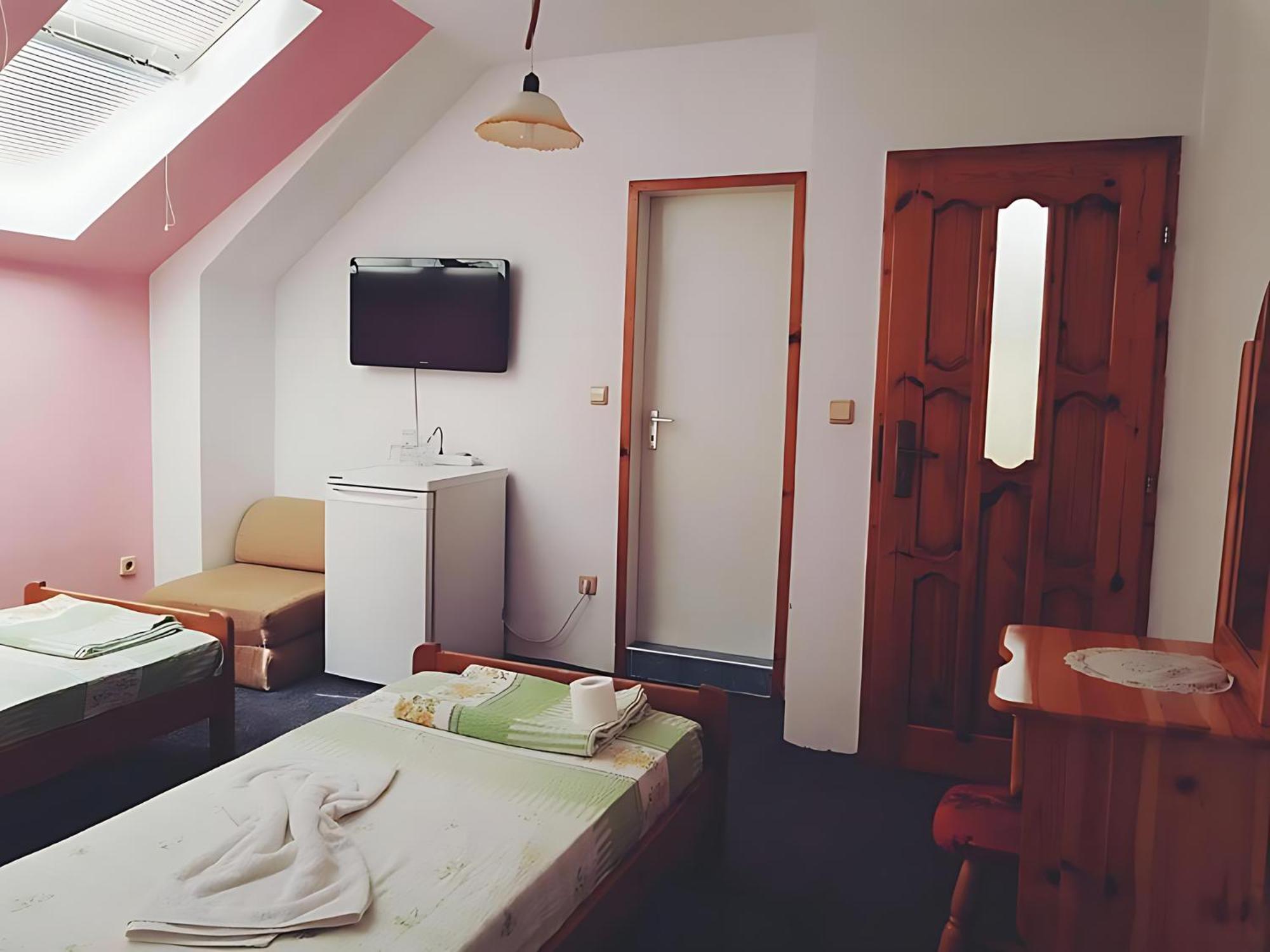 Guesthouse Flora Kiten  Luaran gambar