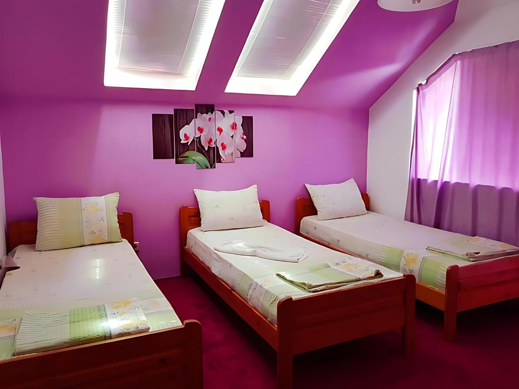Guesthouse Flora Kiten  Luaran gambar